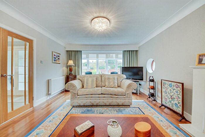 3 Bedroom Detached Bungalow For Sale In Westbourne Road, Southport, PR8