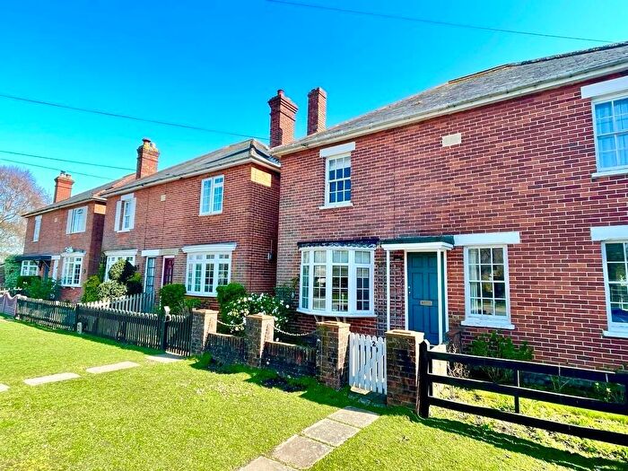 2 Bedroom Semi-Detached House For Sale In Pilley Green, Pilley, Lymington, SO41