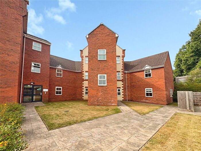 2 Bedroom Flat For Sale In Ezra Gardens, Chapel Street, Bedworth, Warwickshire, CV12