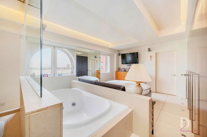 1 Bedroom Flat To Rent In Watermans Quay, London, SW6