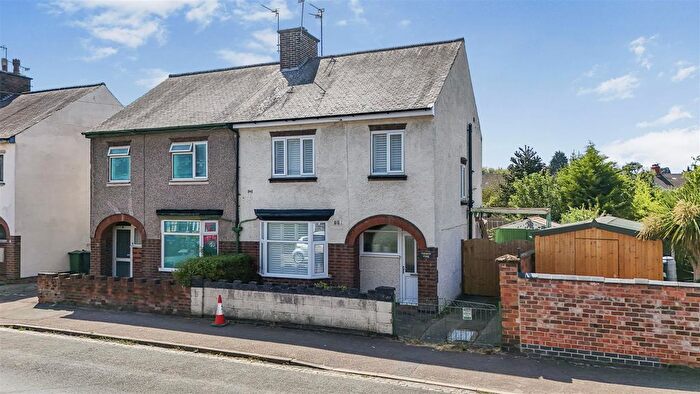 4 Bedroom Semi-detached House For Sale In King Edward Road, Loughborough, LE11