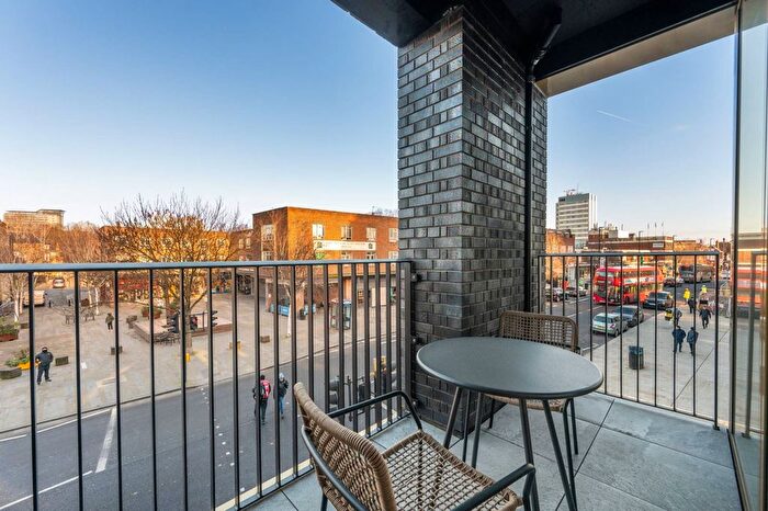 3 Bedroom Flat For Sale In The Brentford Project, Brentford, TW8