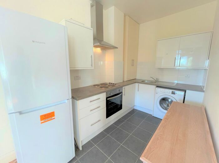 2 Bedroom Flat To Rent In Nicholls Avenue, Uxbridge UB8
