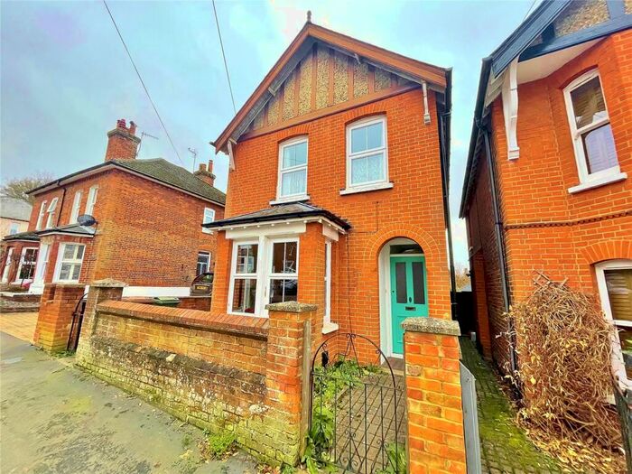 3 Bedroom Detached House To Rent In High Path Road, Guildford, Surrey, Surrey, GU1