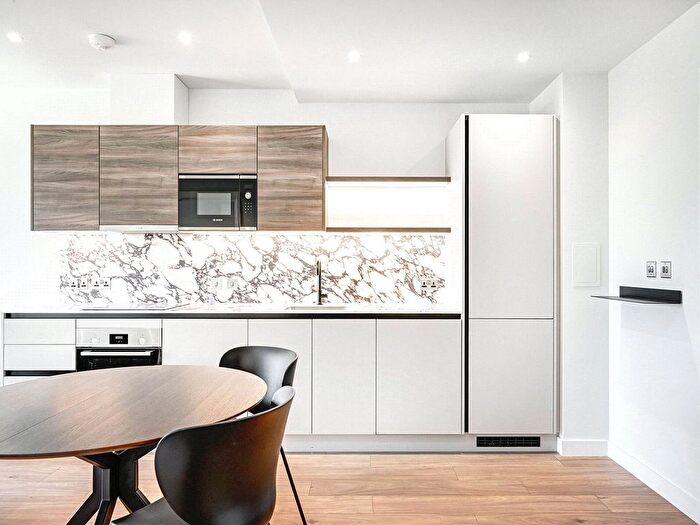 1 Bedroom Flat To Rent In Uncle Acton, Victoria Road, W3