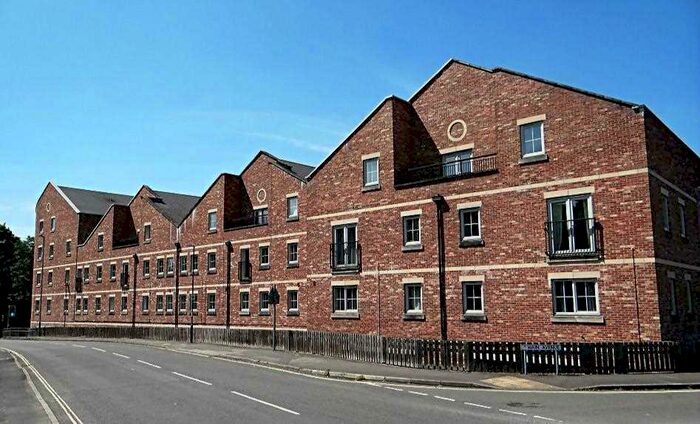 2 Bedroom Apartment To Rent In Piccadilly Heights, S41