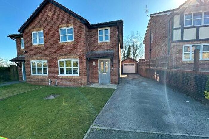 3 Bedroom Property To Rent In Peris Close, Wrexham, LL11