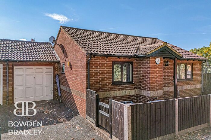 2 Bedroom Terraced Bungalow To Rent In Soper Close, Chingford, E4
