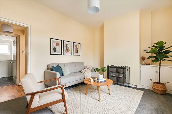 2 Bedroom Terraced House To Rent In Imperial Square, Sands End, SW6