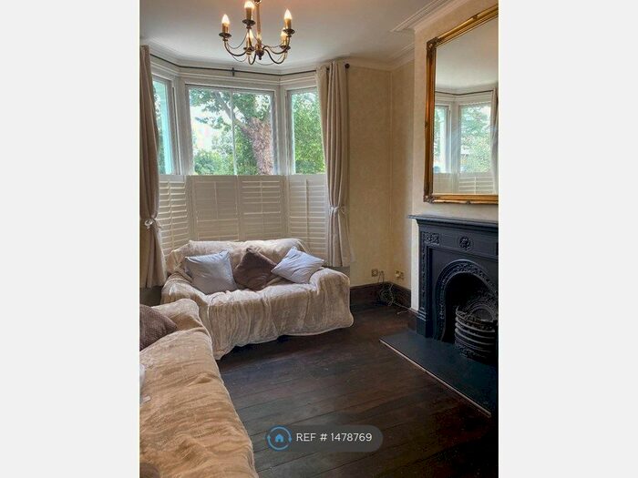 6 Bedroom Terraced House To Rent In Scawen Road, London, SE8