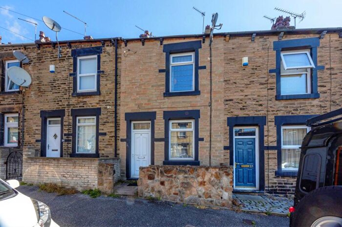 2 Bedroom Terraced House For Sale In Queens Avenue, Barnsley, S75