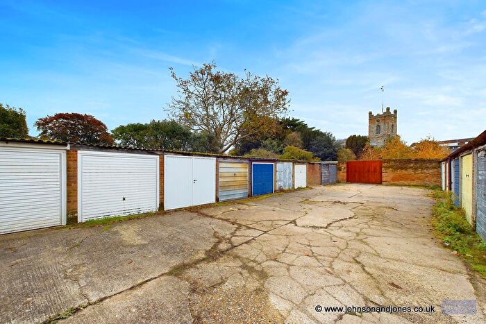 Property For Sale In Colonels Lane, Chertsey, KT16