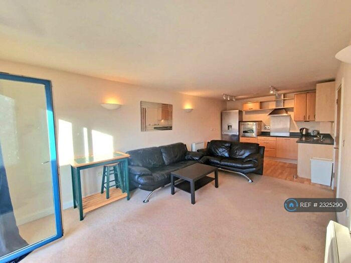 1 Bedroom Flat To Rent In Washington Wharf, Birmingham, B1