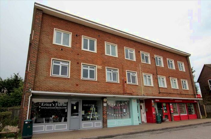 3 Bedroom Apartment To Rent In Blackbridge Lane, Horsham, RH12