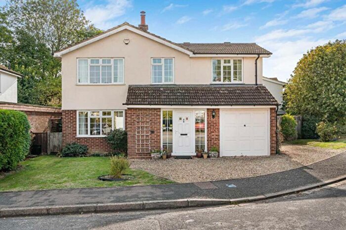 4 Bedroom Detached House For Sale In Long Crendon, Buckinghamshire, HP18