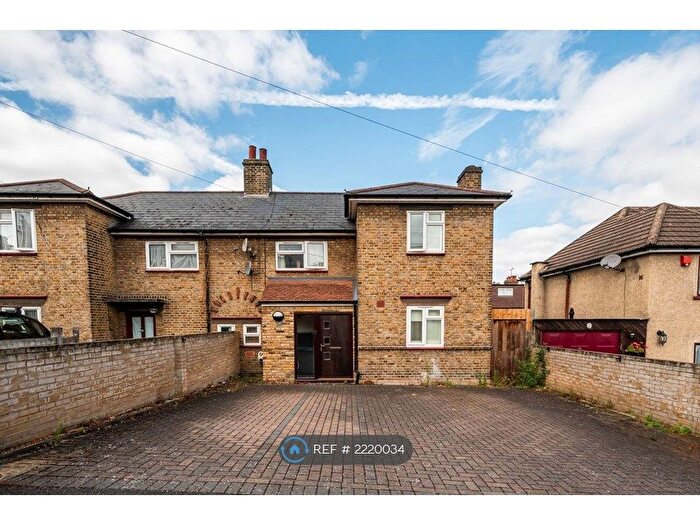 3 Bedroom Semi-Detached House To Rent In Mascalls Road, London, SE7
