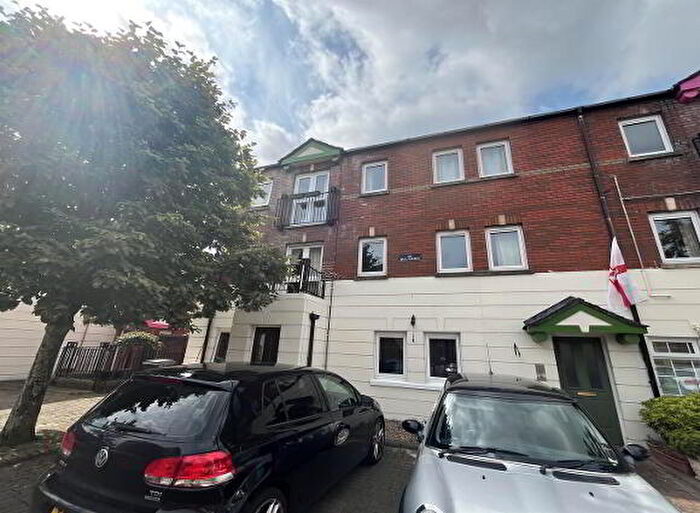 2 Bedroom Apartments For Sale In Ferndale Court, Belfast, BT9