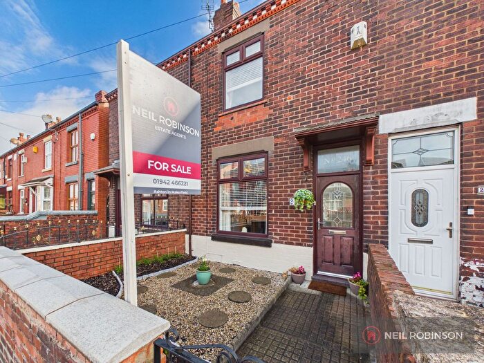 2 Bedroom Terraced House For Sale In Old Road, Ashton-In-Makerfield, Wigan, WN4