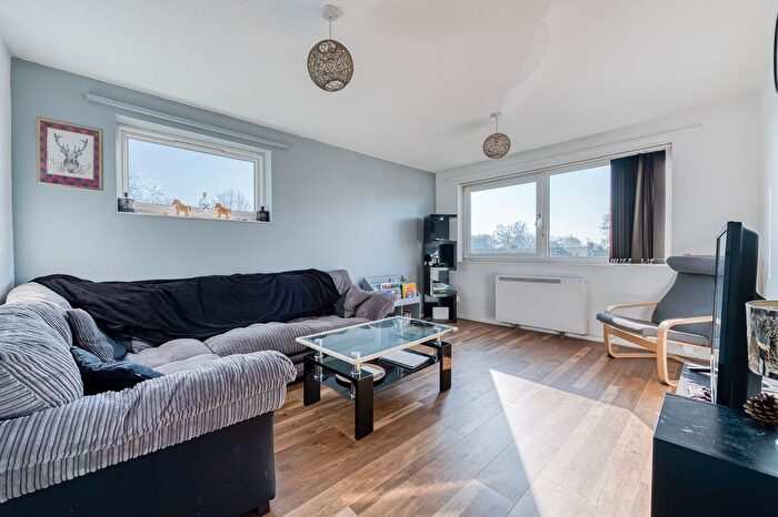 2 Bedroom Flat For Sale In Ormesby Road, Badersfield, NR10