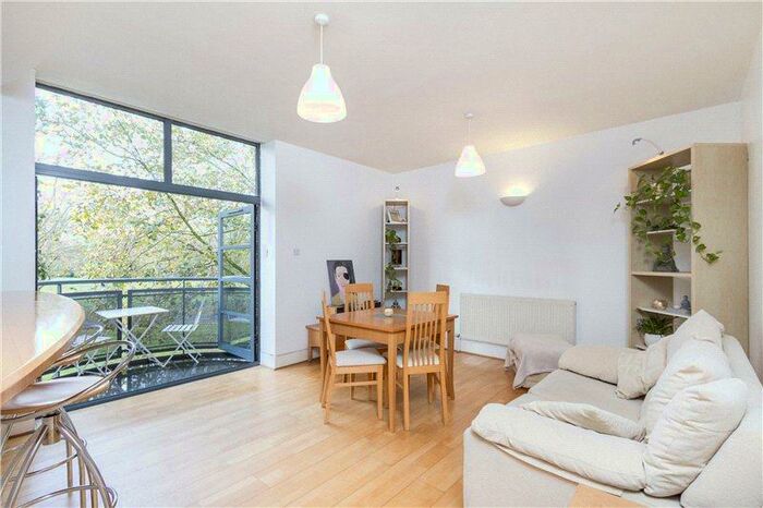 2 Bedroom Flat To Rent In Pilgrim House, Mayflower Street, London, SE16