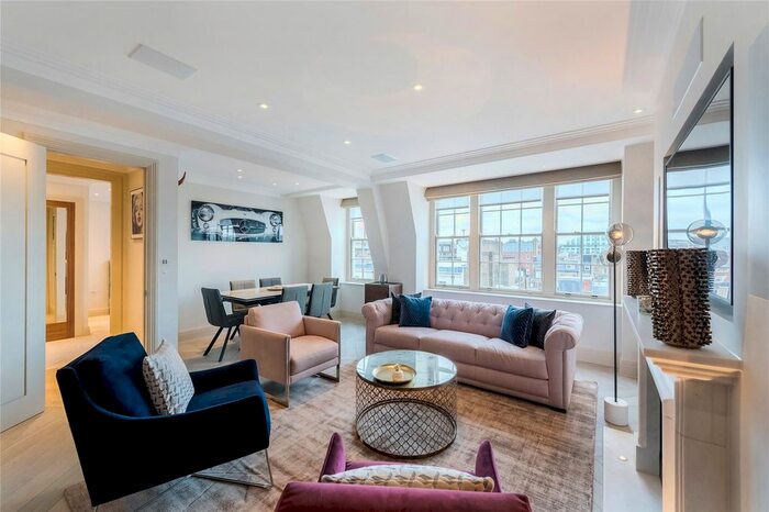 2 Bedroom Flat To Rent In Eaton House, - Upper Grosvenor Street, Mayfair, London, W1K