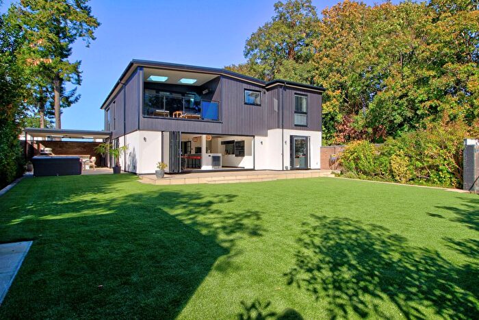 5 Bedroom Detached House For Sale In Clare Avenue, Wokingham, RG40