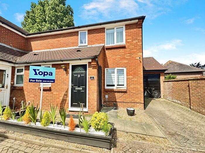 2 Bedroom Semi-detached House For Sale In Mountview, Sittingbourne, ME9