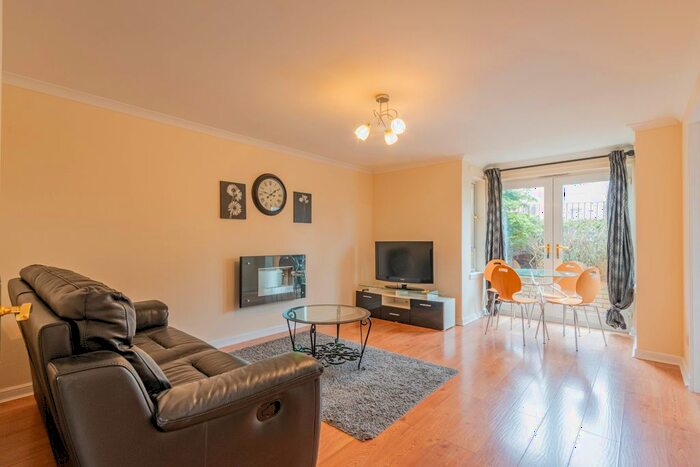 2 Bedroom Flat To Rent In Gilmerton Road, Edinburgh, EH16