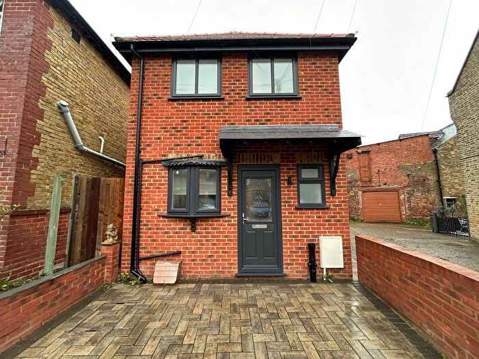 2 Bedroom Detached House To Rent In High Street, Minster, CT12