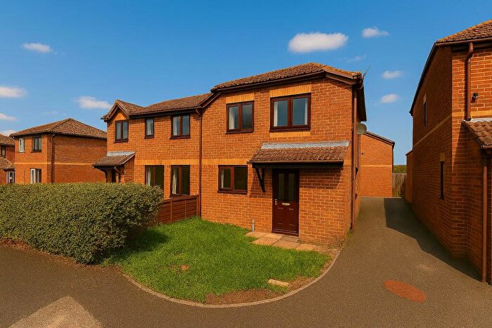 3 Bedroom House To Rent In Whitley Mead, Stoke Gifford, Bristol, BS34