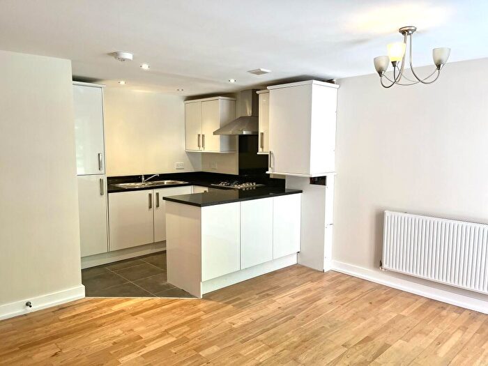 2 Bedroom Flat To Rent In Higher Hillgate, Stockport, SK1