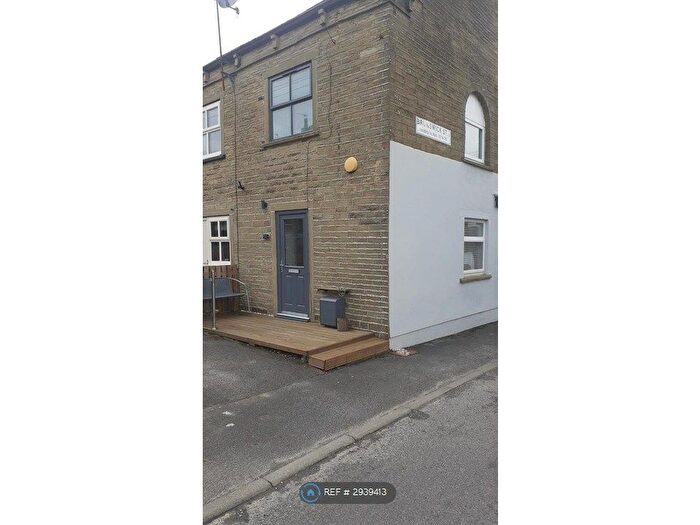 1 Bedroom End Of Terrace House To Rent In Brunswick Street, Bradford, BD13