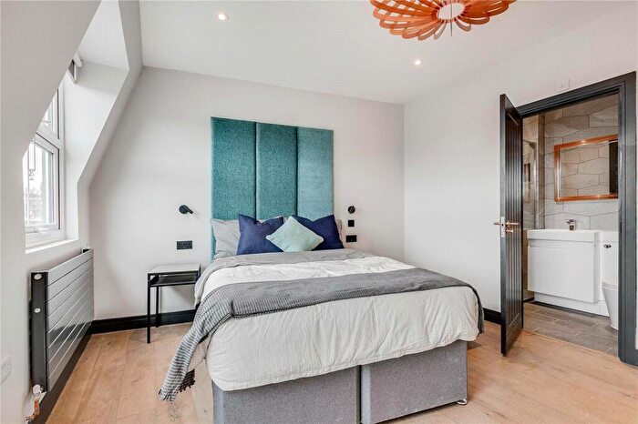 Studio To Rent In Lavender Hill, Battersea, London, SW11