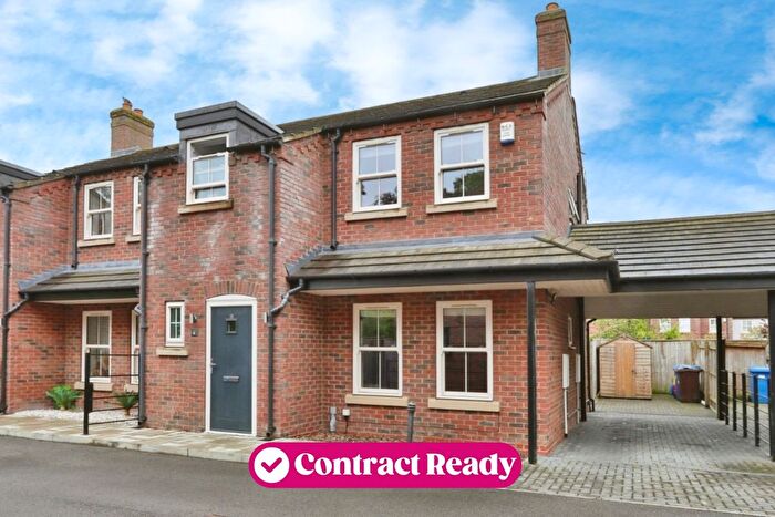 3 Bedroom Semi-Detached House For Sale In Clifton Grove, Driffield, YO25
