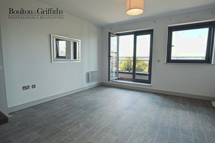 2 Bedroom Apartment To Rent In Galleon Way, Bute Dock, Cardiff Bay, CF10