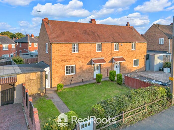 3 Bedroom Semi-Detached House To Rent In Doncaster, South Yorkshire, DN5