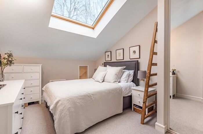 1 Bedroom Apartment To Rent In Hutton Grove, London, N12