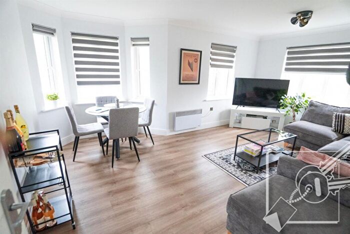 2 Bedroom Flat For Sale In Covesfield, Gravesend, DA11