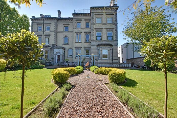 2 Bedroom Apartment For Sale In Lee Terrace, Blackheath, London, SE3