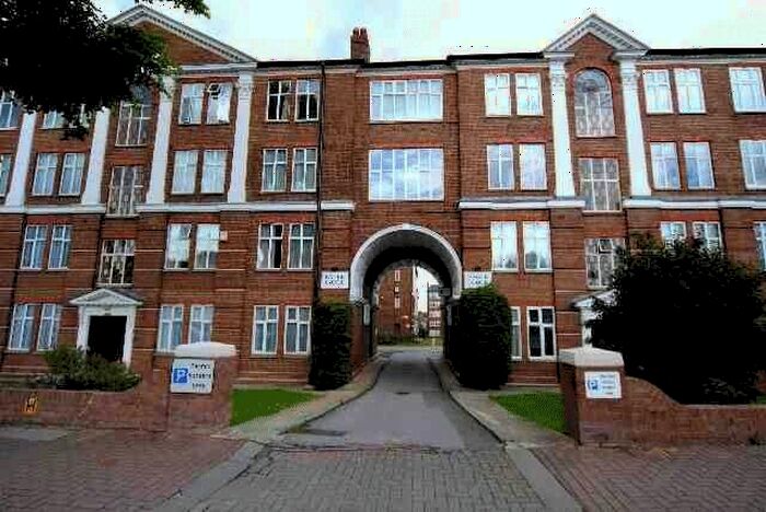 1 Bedroom Apartment To Rent In Eagle Lodge, Golders Green, NW11