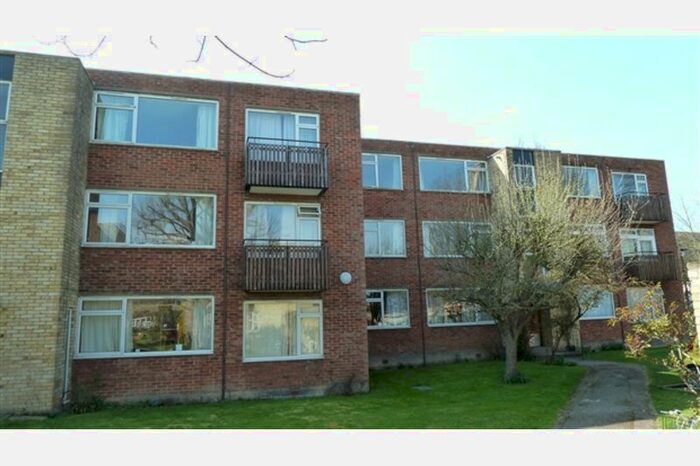 2 Bedroom Flat To Rent In Union Lane, Chesterton, Cambridge, CB4