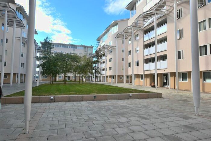 2 Bedroom Flat To Rent In Royal Quay, Liverpool, L3