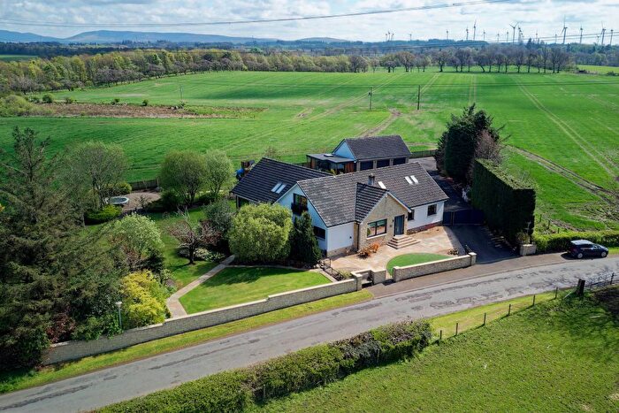 5 Bedroom Detached House For Sale In Hartwood Road, West Calder, EH55