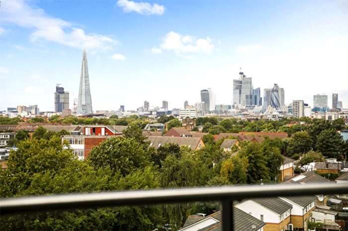 3 Bedroom Flat For Sale In Rotherhithe New Road London, SE16