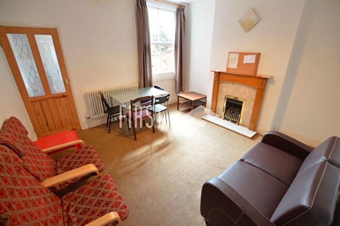 4 Bedroom Terraced House To Rent In Thurlow Road, Clarendon Park, LE2