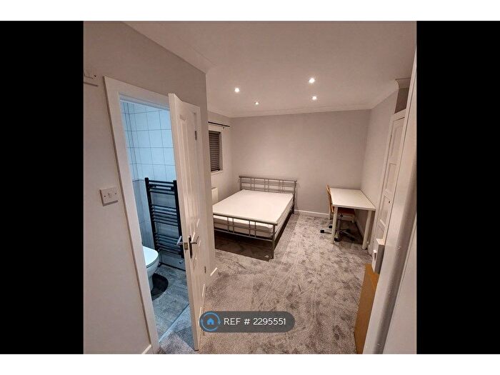 4 Bedroom Terraced House To Rent In Charter Avenue, Coventry, CV4