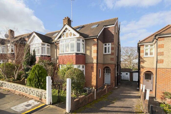 4 Bedroom Property To Rent In Ainsdale Road, London, W5