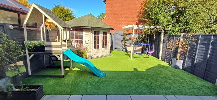 3 Bedroom Terraced House For Sale In Elgar Close, Clevedon, BS21