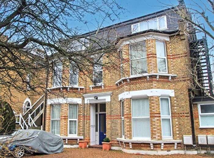 1 Bedroom Apartment To Rent In The Avenue, Surbiton, KT5