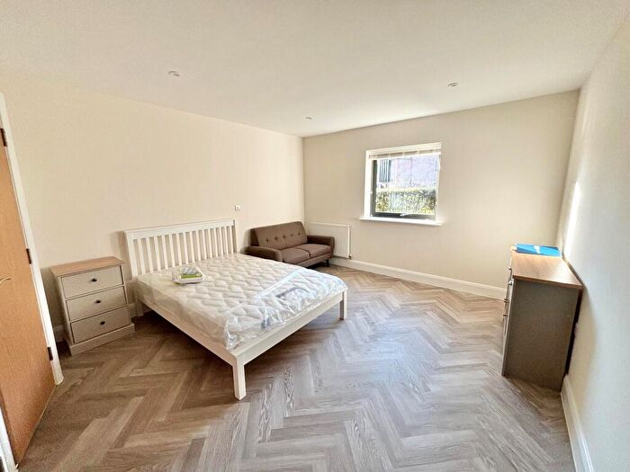 Studio To Rent In Waterside House, Peartree Bridge, MK6